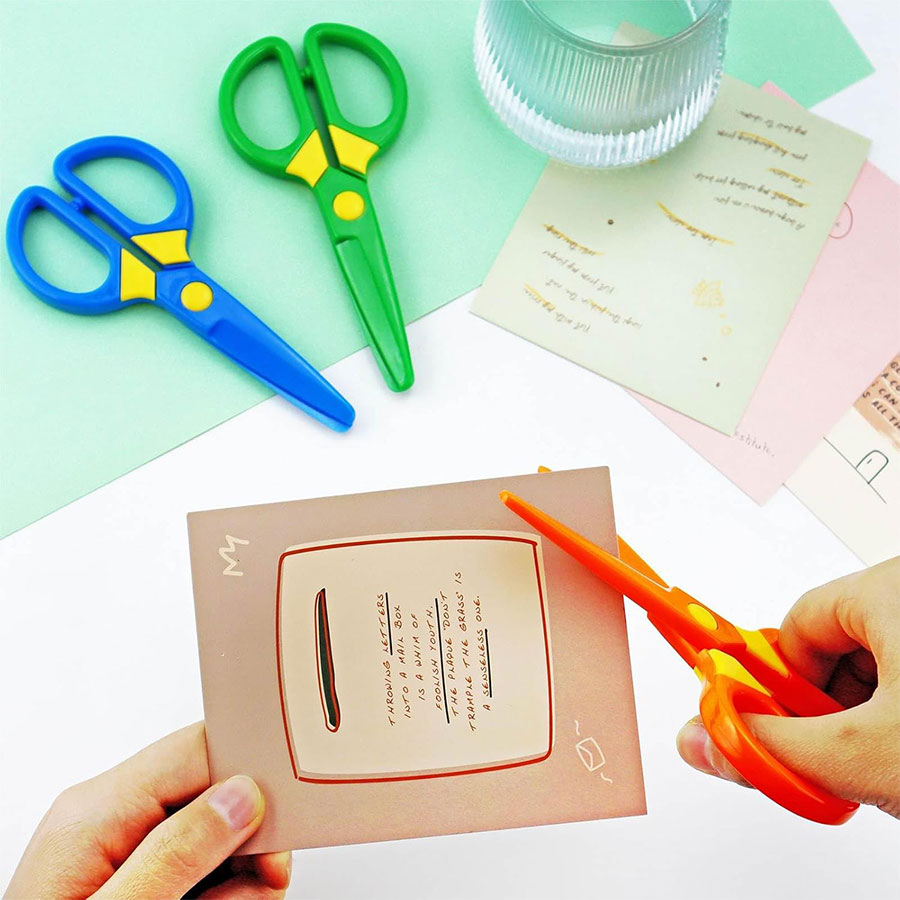 Plastic veiligheidsschaar met  - Art Craft Preschool recensie en prijs